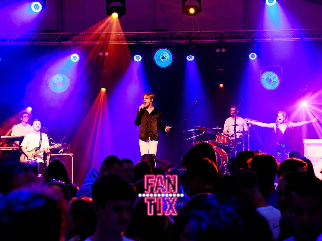 Coverband FANTIX boeken - band voor bedrijfsfeest