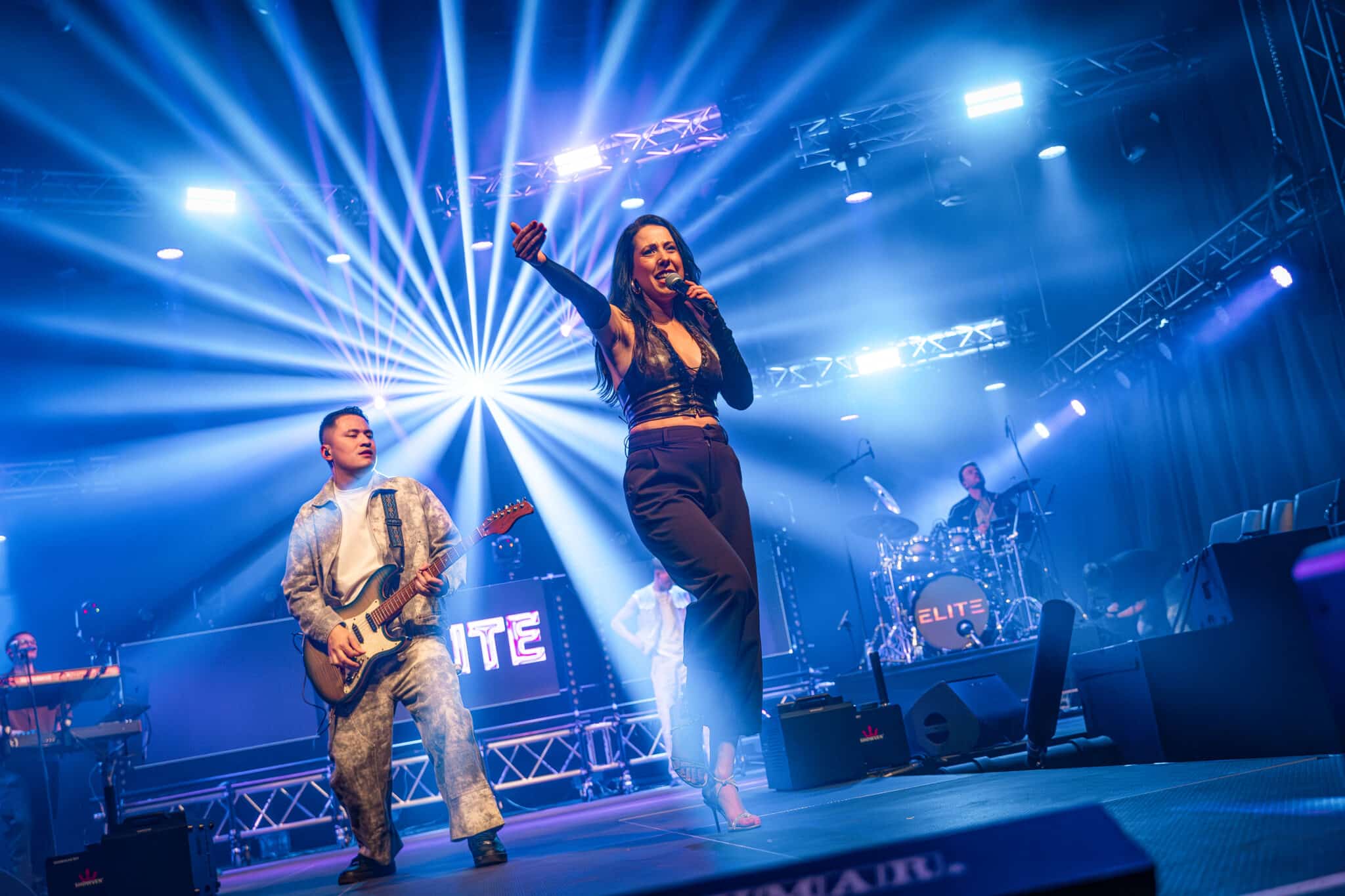 Evenementenvergunning voor tentfeest en lokaal festival - ONLY BANDS