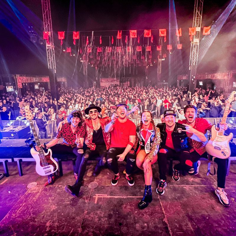 Coverband PROOST! boeken bij ONLY BANDS -live 1