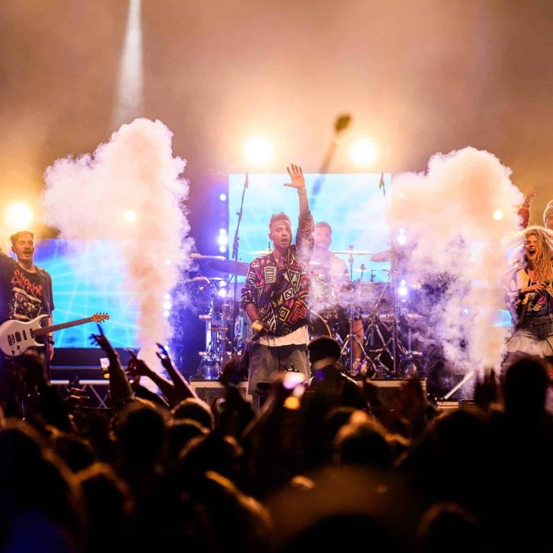 Coverband SING THE 00s boeken bij ONLY BANDS - Exclusieve boekingen en management voor SING THE 00s -6