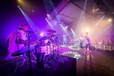 Coverband BTMS boeken - Black Tie Monkey Squad boeken - ONLY BANDS