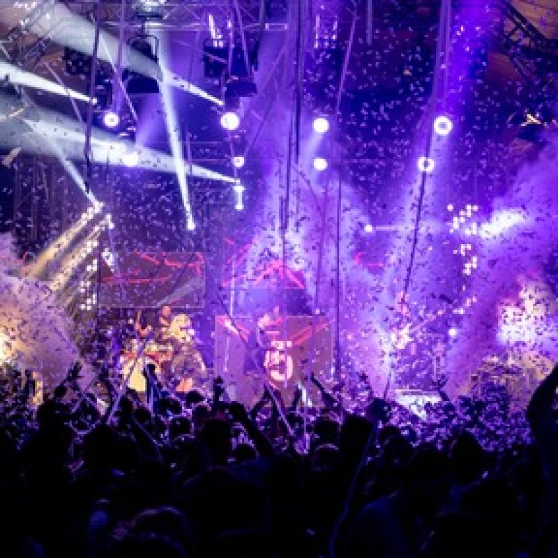 Coverband gezocht? | De beste coverbands boeken - ONLY BANDS